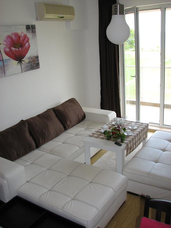 Two-Bedroom Apartment Donika ซาเรโว ภายนอก รูปภาพ