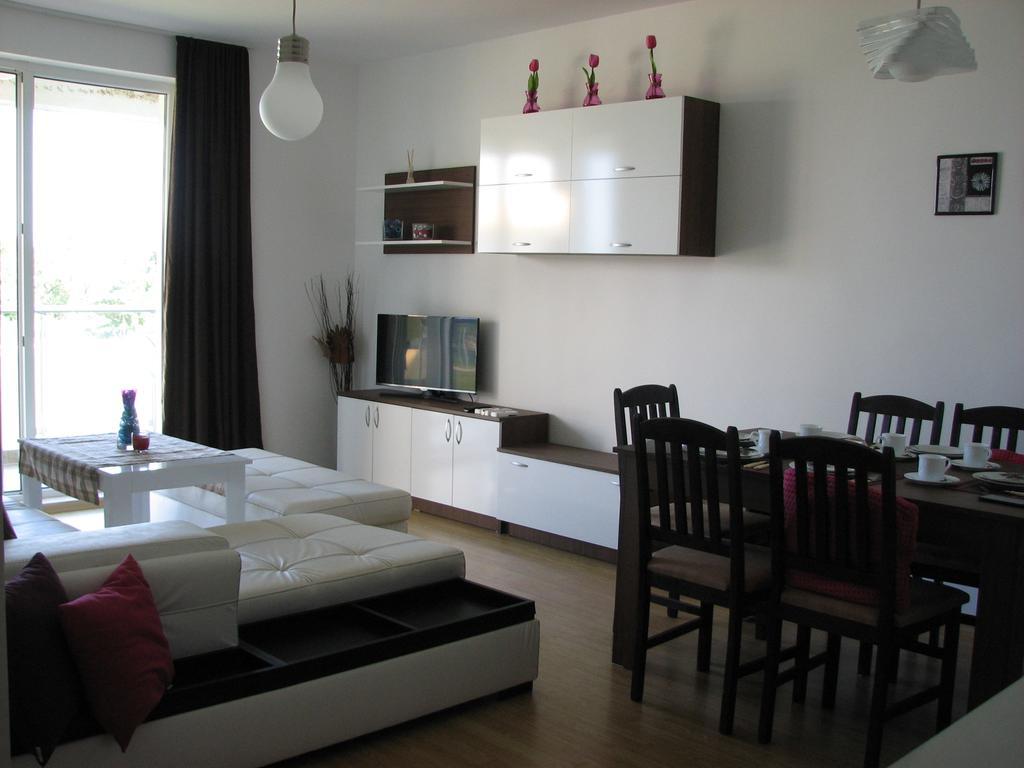 Two-Bedroom Apartment Donika ซาเรโว ภายนอก รูปภาพ