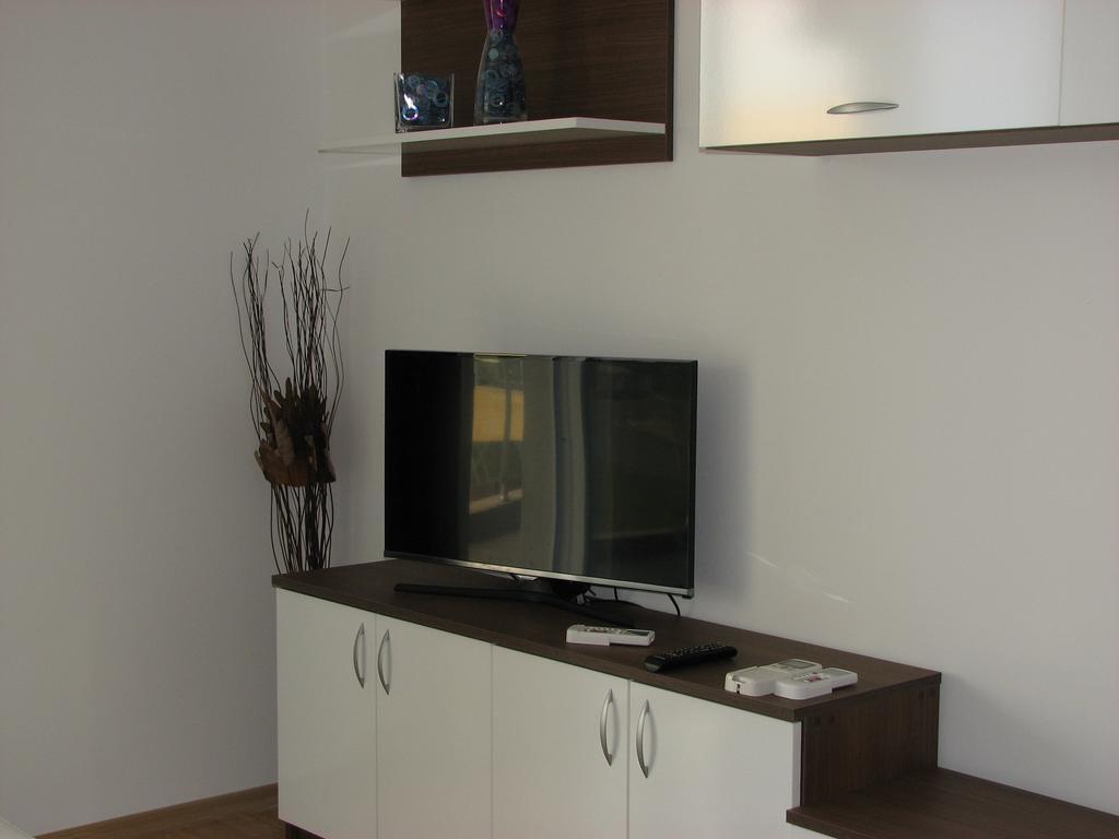 Two-Bedroom Apartment Donika ซาเรโว ภายนอก รูปภาพ