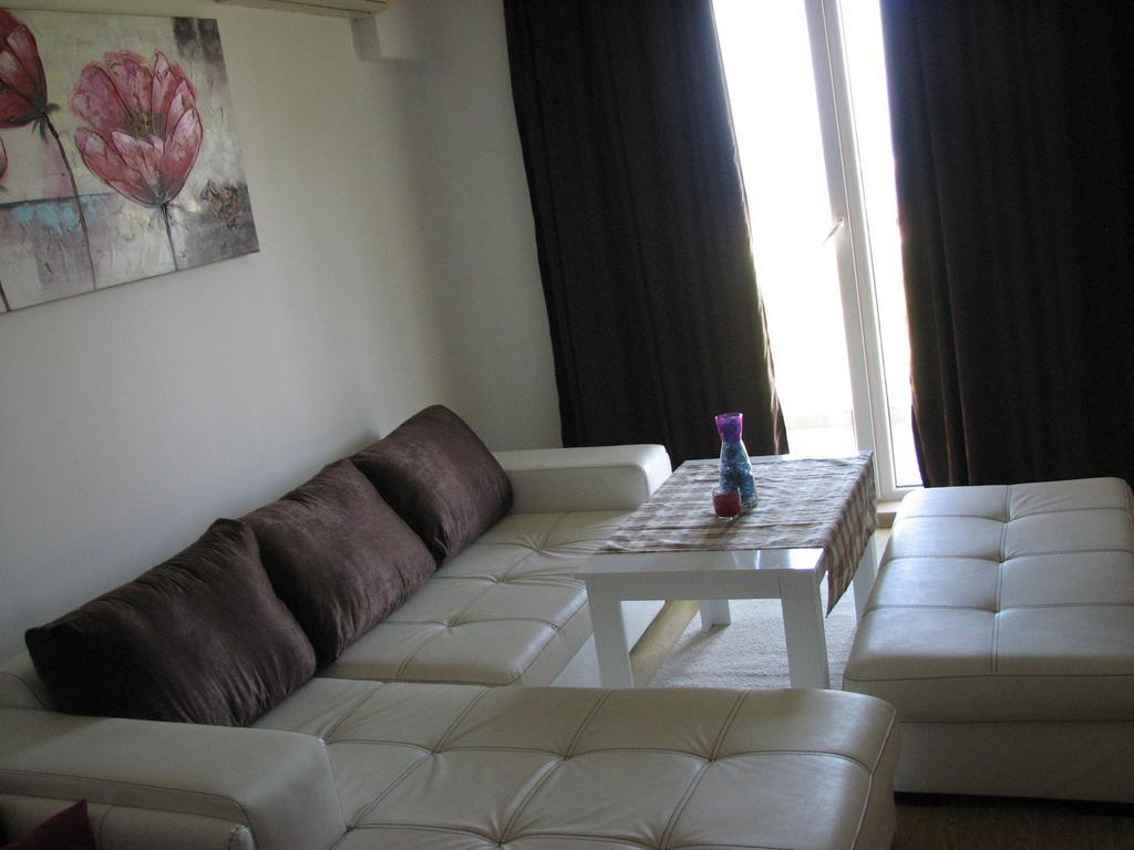 Two-Bedroom Apartment Donika ซาเรโว ภายนอก รูปภาพ