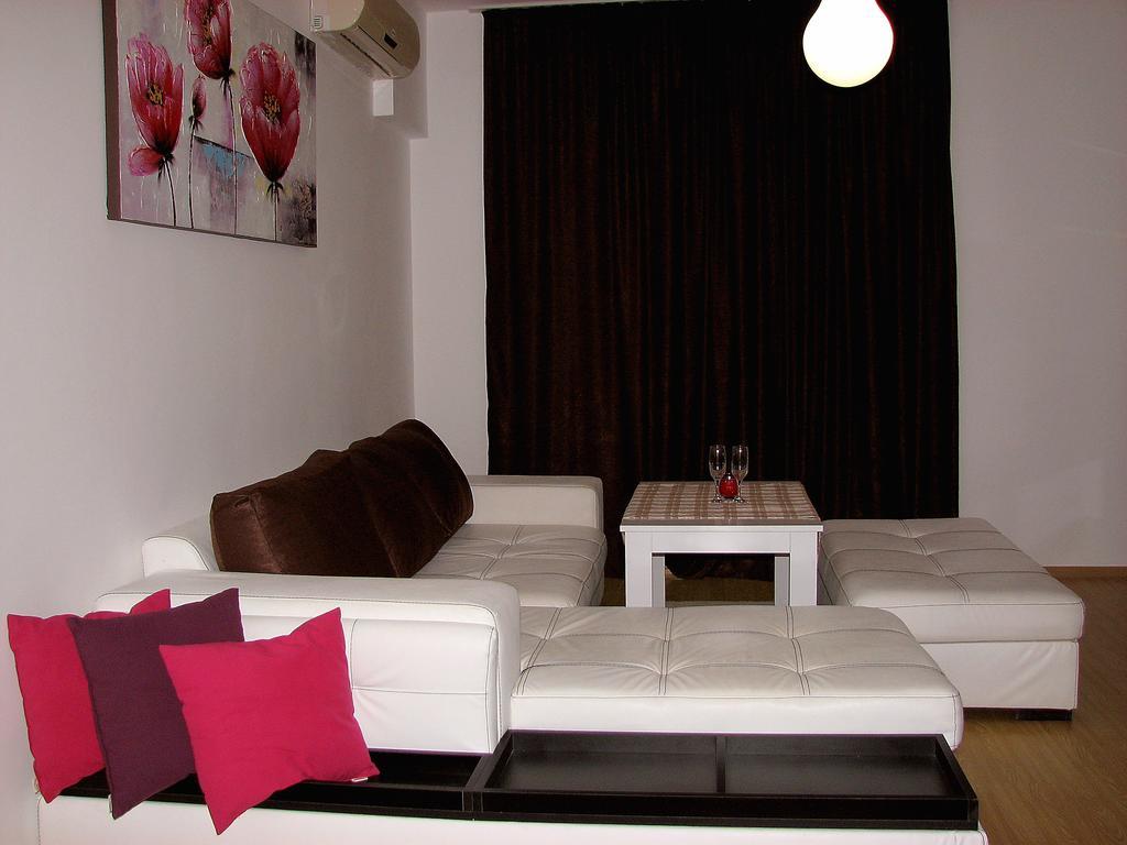 Two-Bedroom Apartment Donika ซาเรโว ภายนอก รูปภาพ