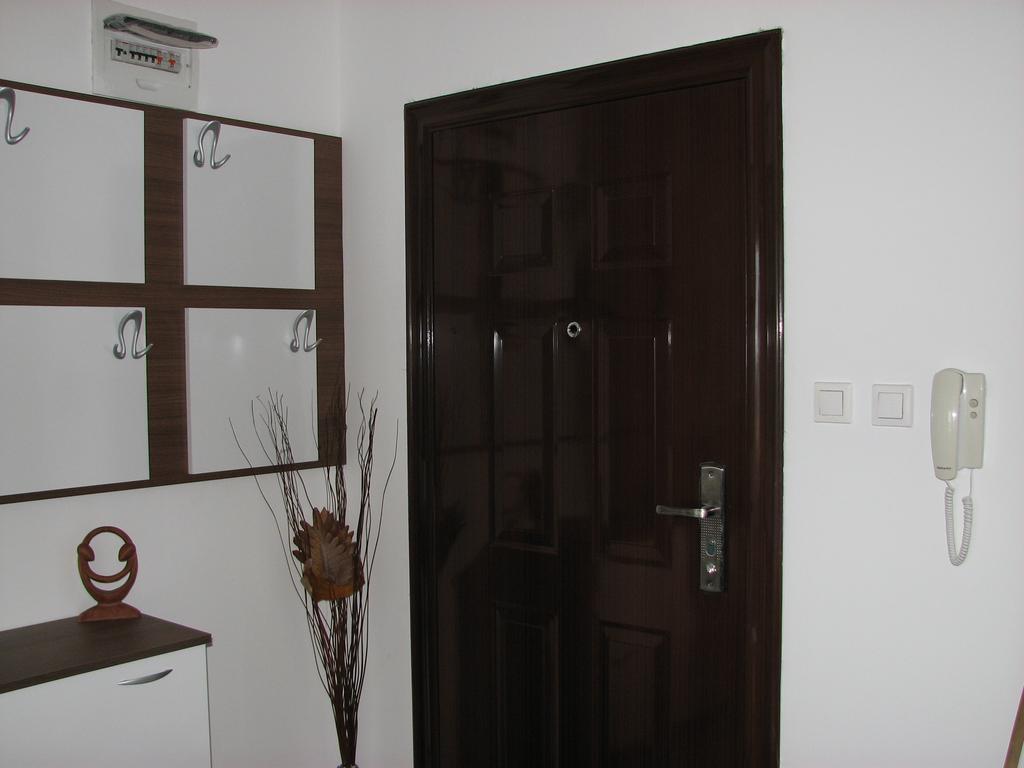 Two-Bedroom Apartment Donika ซาเรโว ภายนอก รูปภาพ