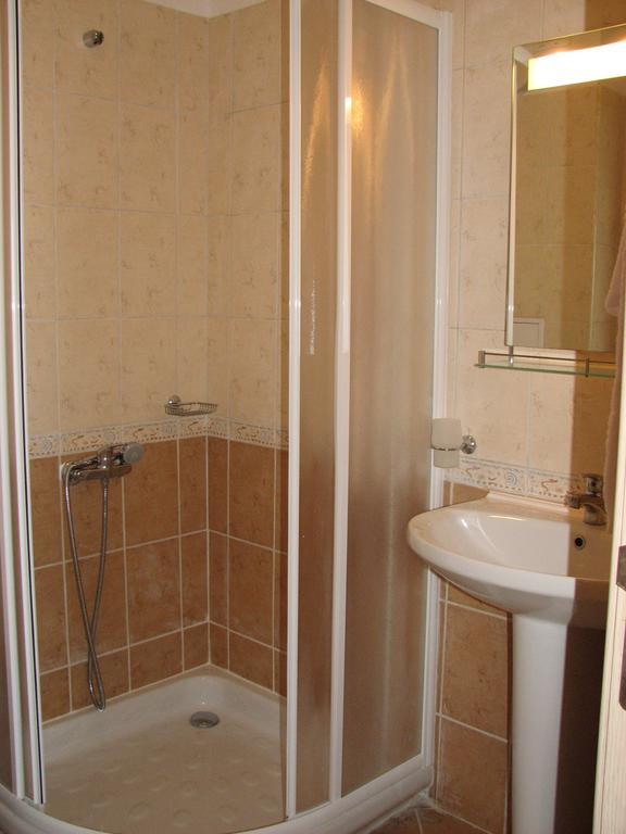 Two-Bedroom Apartment Donika ซาเรโว ภายนอก รูปภาพ