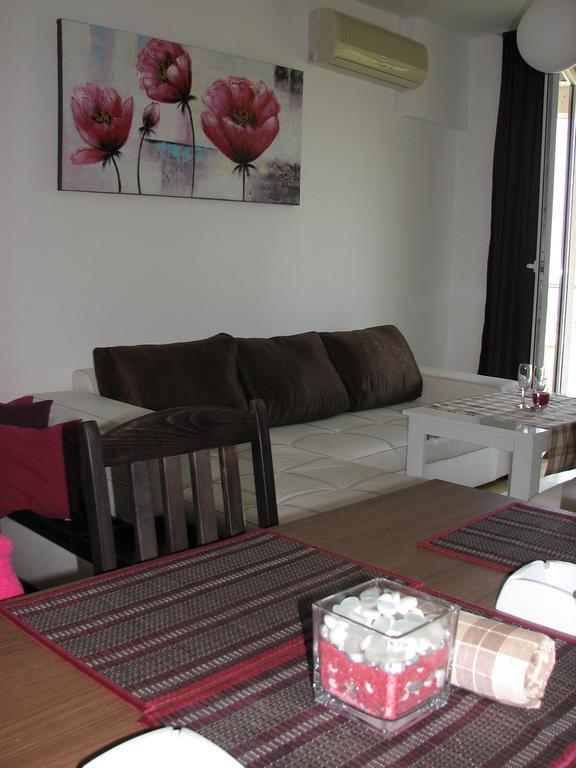 Two-Bedroom Apartment Donika ซาเรโว ภายนอก รูปภาพ