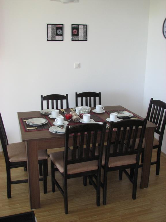 Two-Bedroom Apartment Donika ซาเรโว ภายนอก รูปภาพ