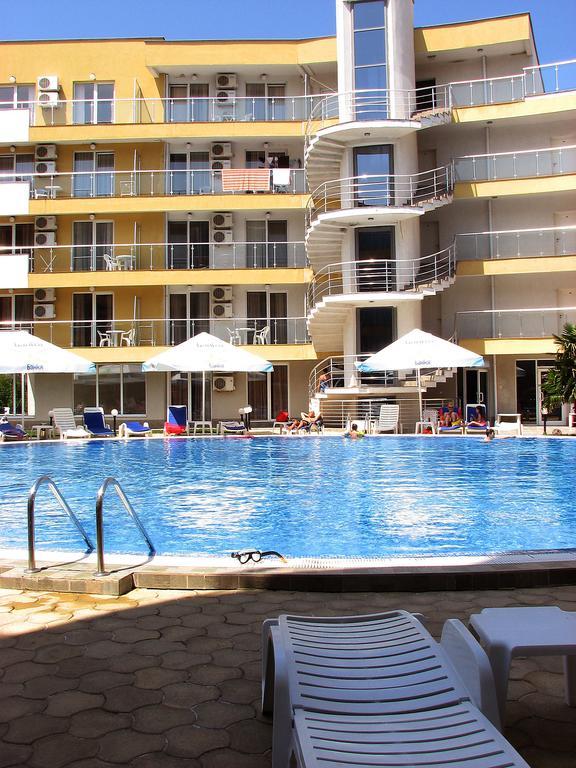 Two-Bedroom Apartment Donika ซาเรโว ภายนอก รูปภาพ